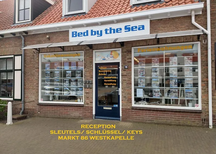 Vuurtoren Bed By The Sea