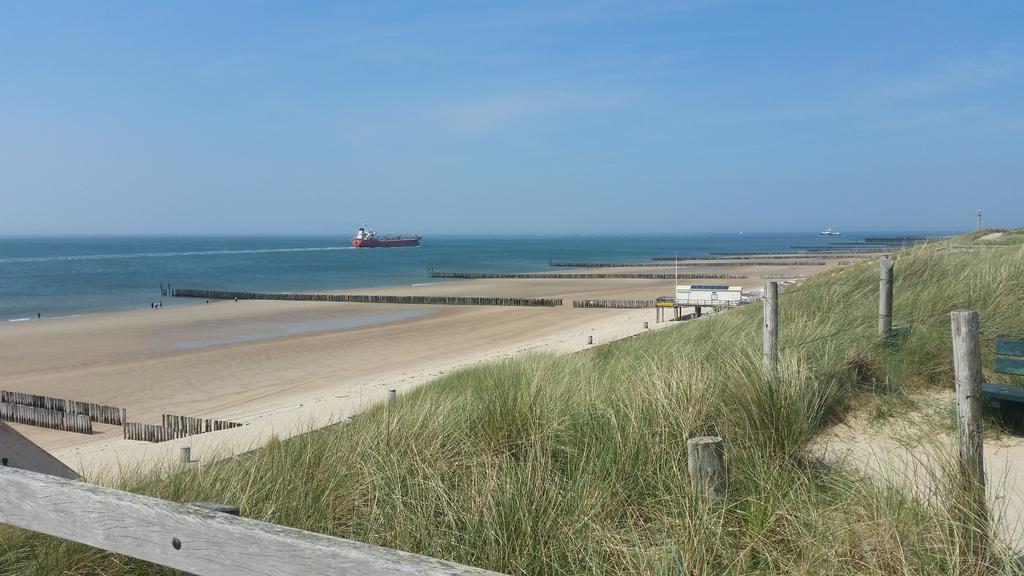 Appartement Vuurtoren Bed By The Sea