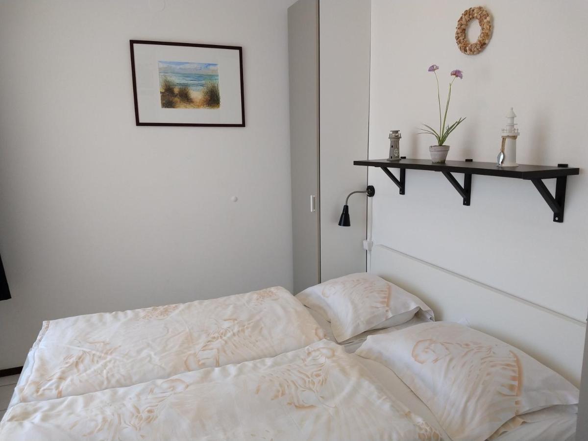 Appartement Vuurtoren Bed By The Sea